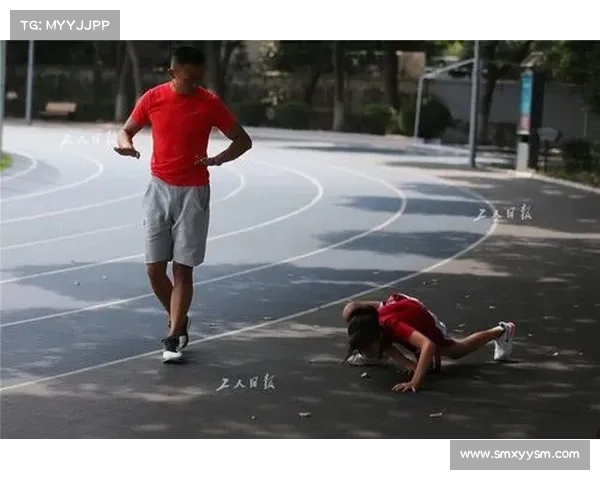 拳击之路：孩子们在热情与挑战中追寻梦想与成长